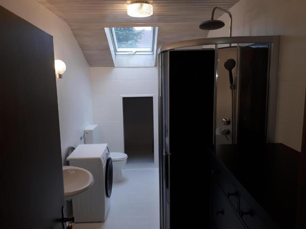 Bruckmühl Karl-Stieler-Str. One Room In A 2 Room Appartment ; Lot Space מראה חיצוני תמונה