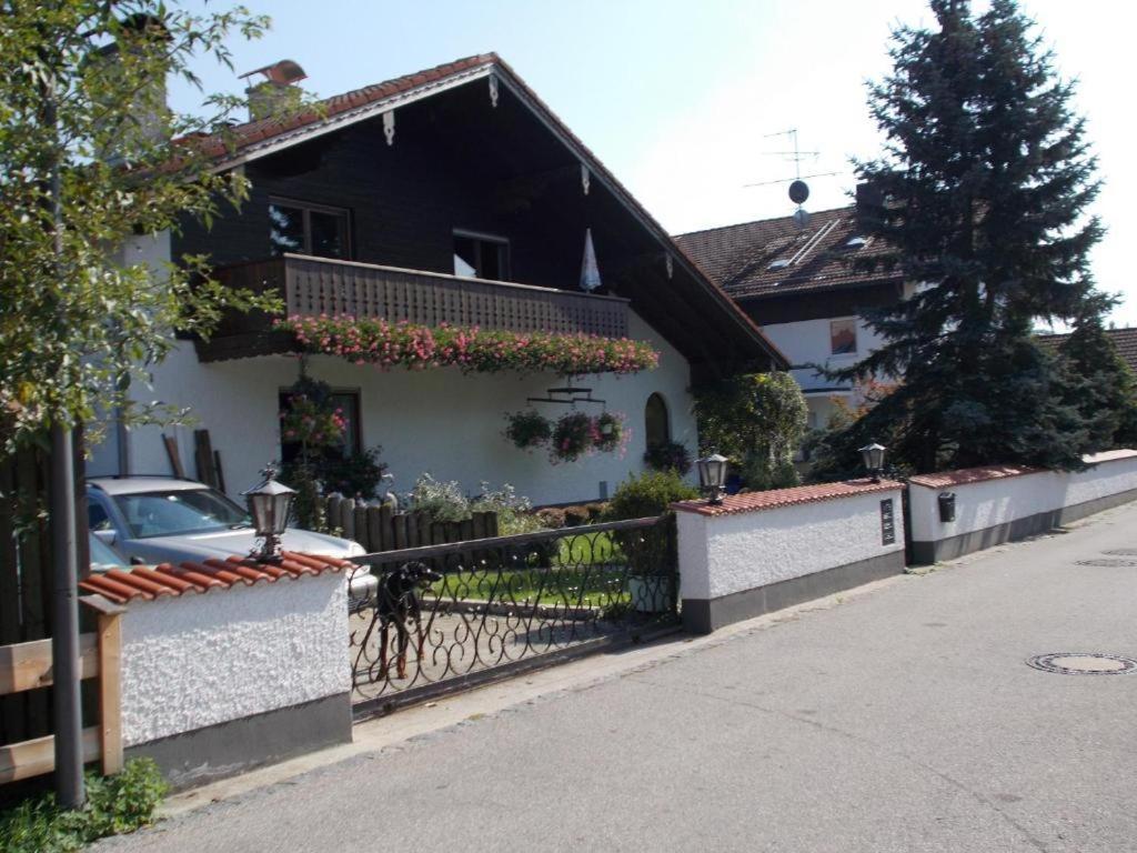 Bruckmühl Karl-Stieler-Str. One Room In A 2 Room Appartment ; Lot Space מראה חיצוני תמונה