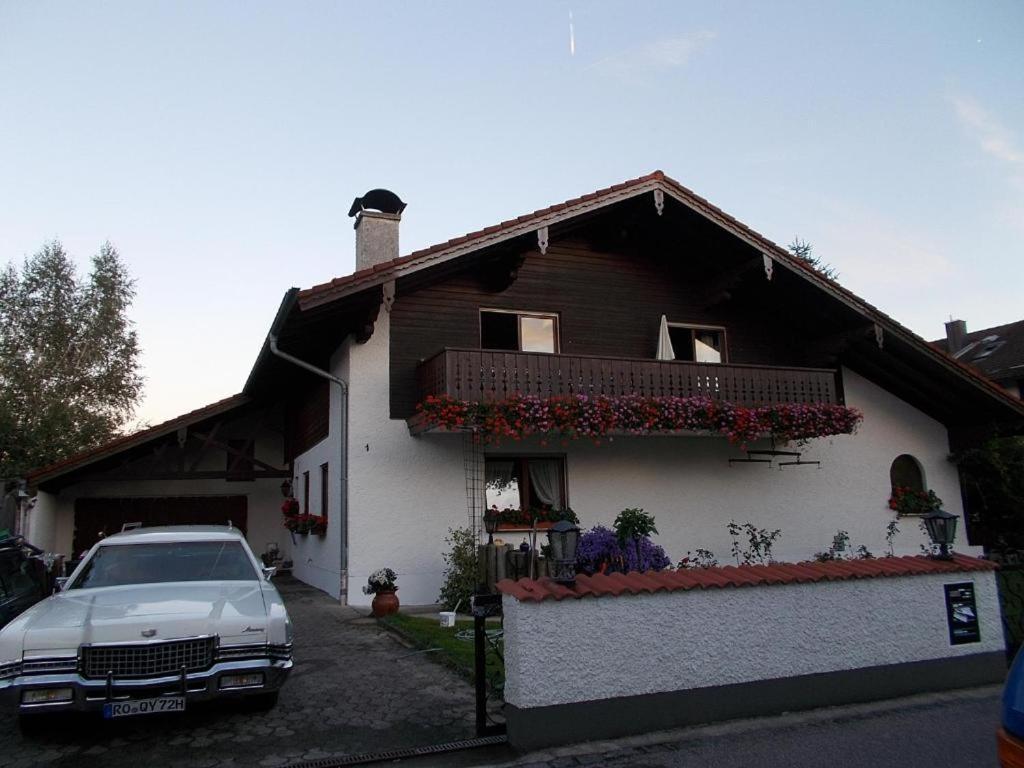 Bruckmühl Karl-Stieler-Str. One Room In A 2 Room Appartment ; Lot Space מראה חיצוני תמונה